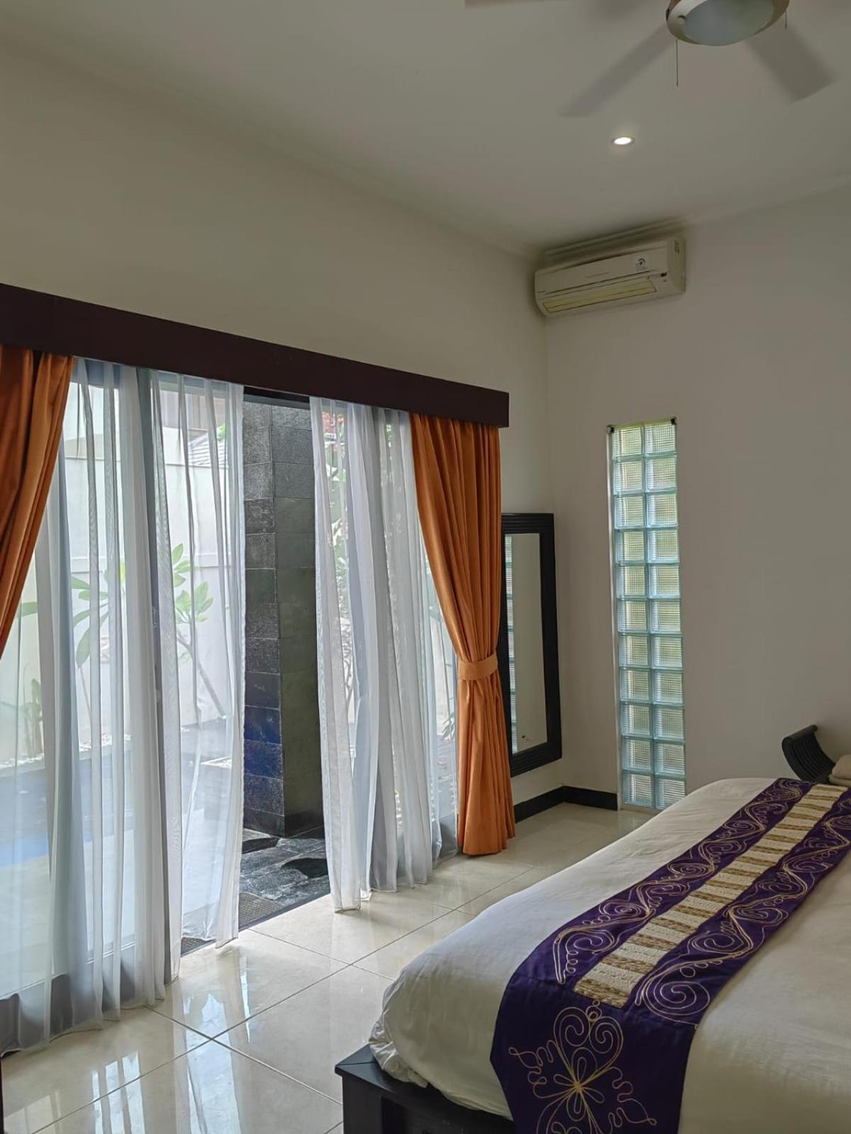 Bali, Kuta, De Kubu Villa No1 Legian  Bagian luar foto