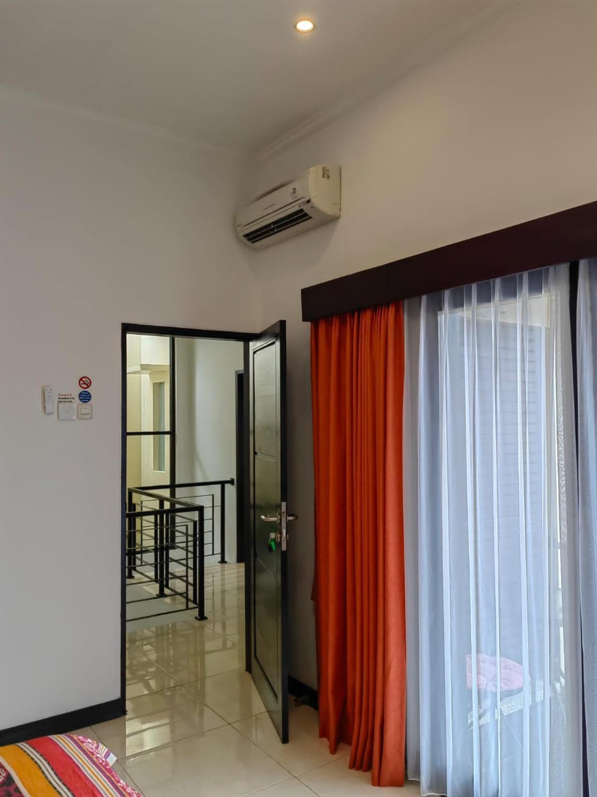 Bali, Kuta, De Kubu Villa No1 Legian  Bagian luar foto