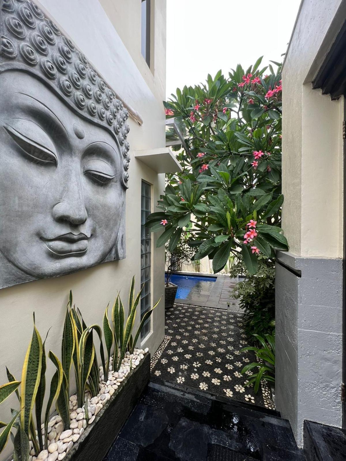 Bali, Kuta, De Kubu Villa No1 Legian  Bagian luar foto